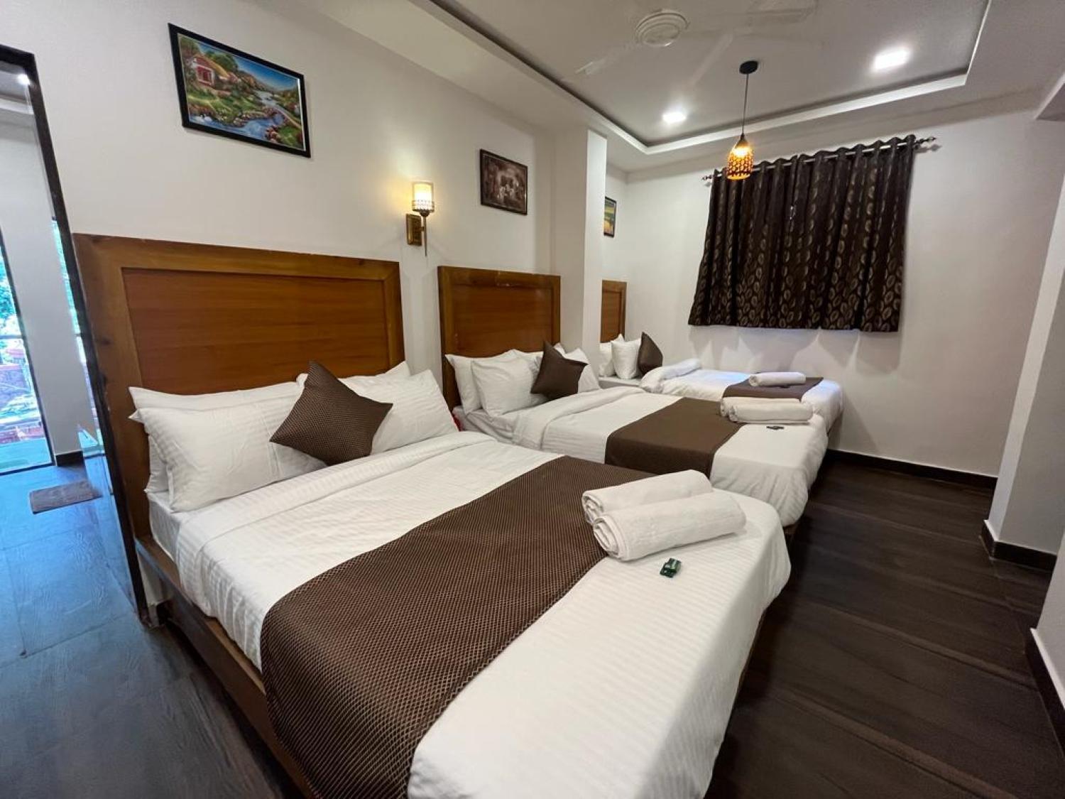 C P Cottage Resort Mahabaleshwar Exterior photo